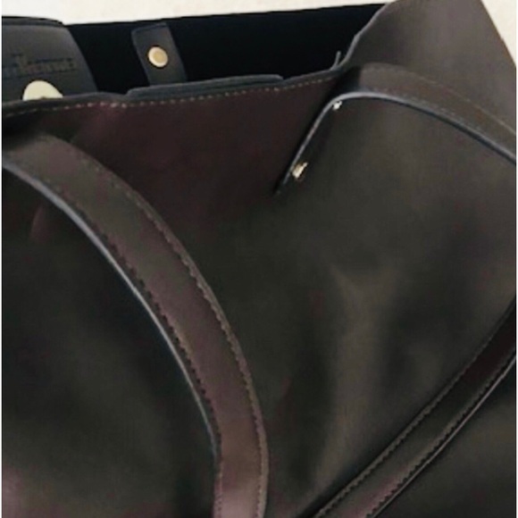 Lulu Dharma Black Vegan Leather Tote NWOT. Excellent Condition.đź–¤ - Picture 2 of 6